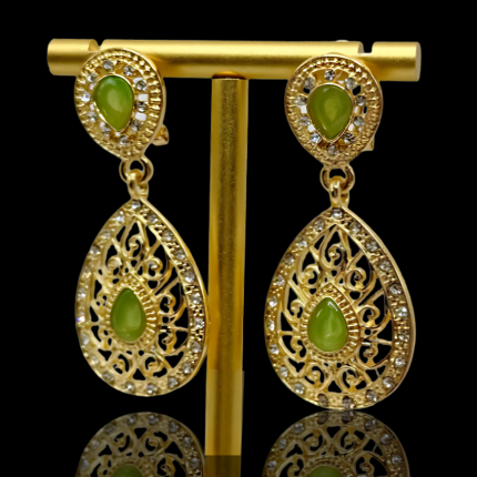 Boucles d’oreilles dorées orientales avec pierre verte – mariage, caftan, soirée