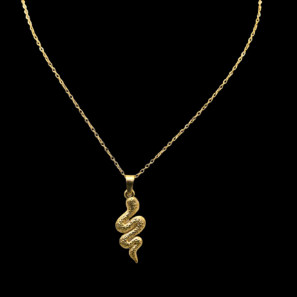 Collier serpent doré en acier inoxydable porté – Mitsury