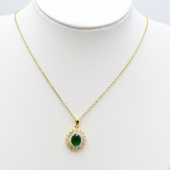 Collier vert doré Eriande en plaqué or avec pierre centrale verte
