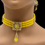 Ras du cou jaune mariage Solenya avec perles et pendentif doré
